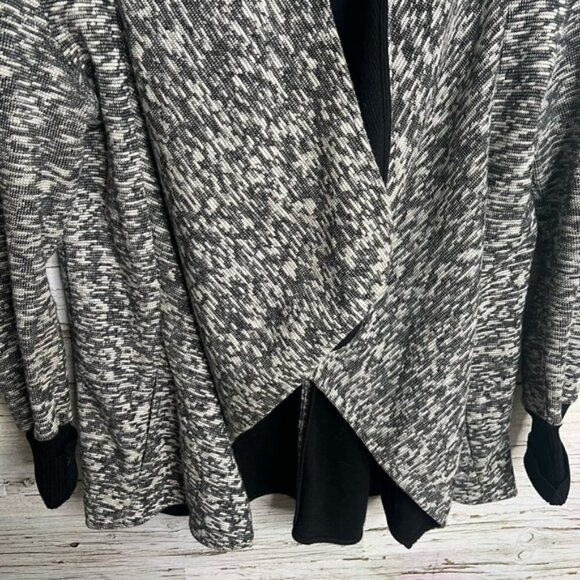 Club Monaco gray black cardigan sweater size  medium - Picture 4 of 9